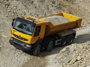 Renault Kerax XTREM 8x4 Tipper 2011 года
